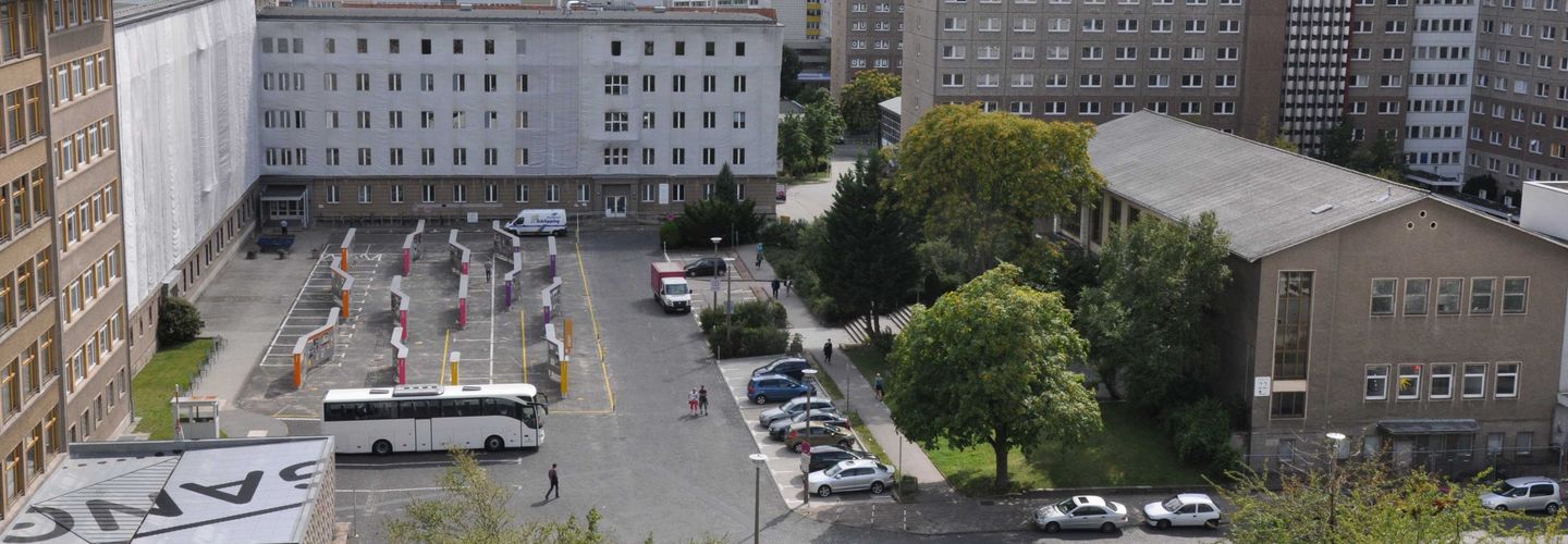 Das Bild zeigt die ehemalige Stasi-Zentrale von oben.