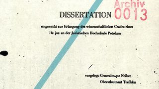 Deckblatt der Dissertation "Die Planung der politisch-operativen Arbeit im Ministerium für Staatssicherheit" von Gerhard Neiber und Heinz Treffehn