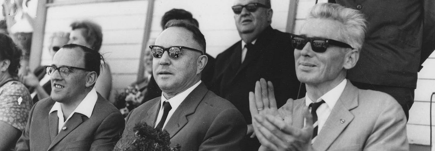 Erich Mielke, Minister für Staatssicherheit der DDR, besucht eine Sportveranstaltung der SV Dynamo, 1970