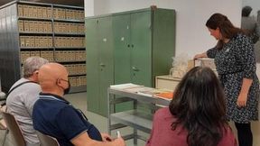 Senioren erhalten einen Einblick in die Bestände des Stasi-Unterlagen-Archivs Dresden