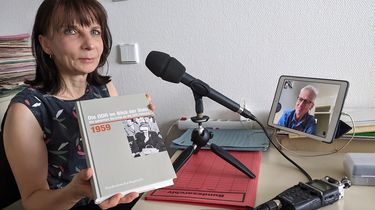 Ann-Kathrin Reichardt und Maximilian Schönherr (via Videokonferenz) bei der Aufnahme des Podcasts