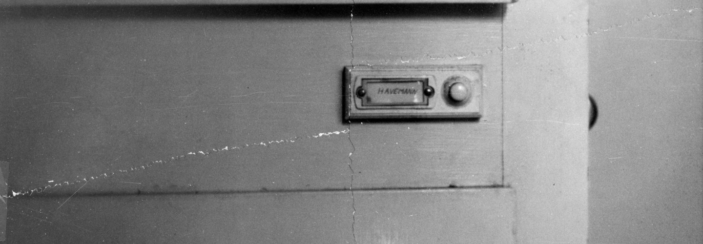 Türklingel an der Haustür mit Aufschrift "Havemann"