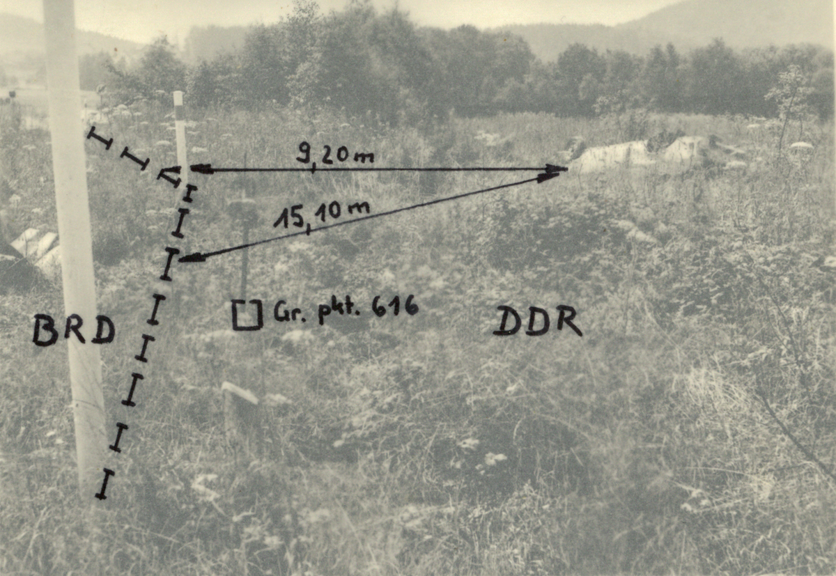 Übersicht mit der Lage des Pkw aus der BRD auf dem Territorium der DDR.