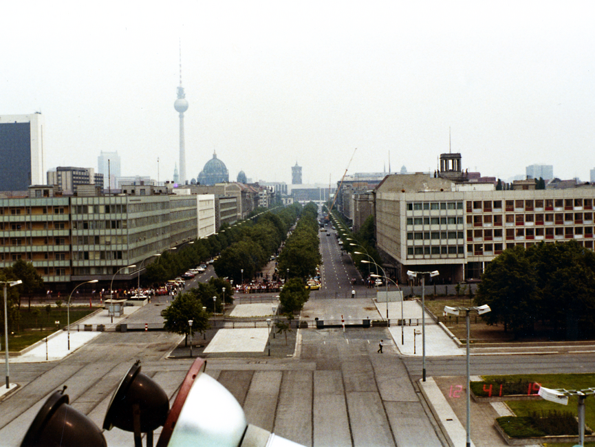 Stasi-Überwachungsfotos der Rede von Ronald Reagan vor dem Brandenburger Tor